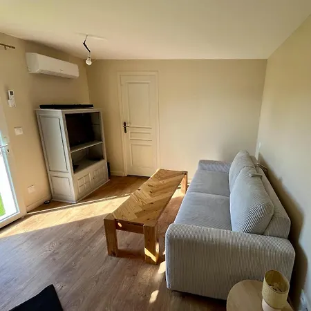 Apartman Climatise Avec Piscine Montblanc