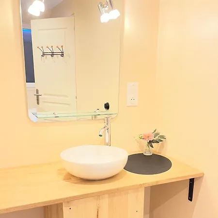 Climatise Avec Piscine Apartman